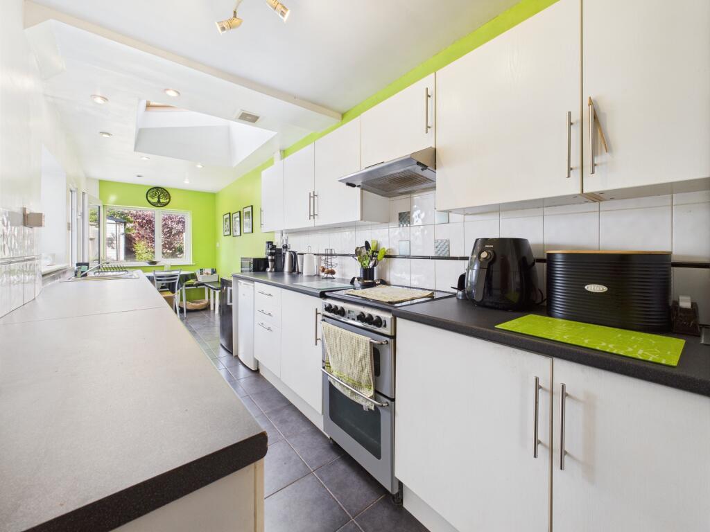 CAM05192G0-PR0107-STILL005