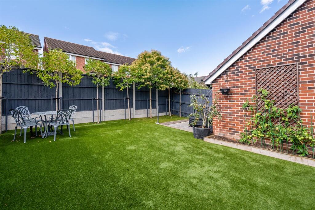 35 Barton Drive_18.jpg