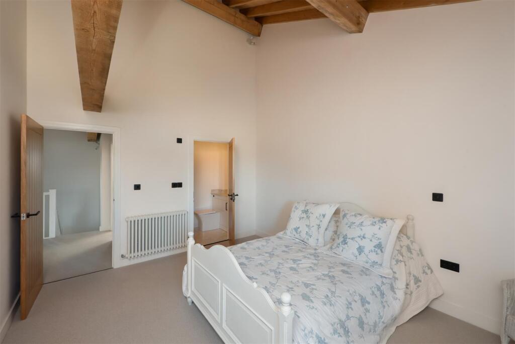 Lower Road, Teynham, Sittingbourne