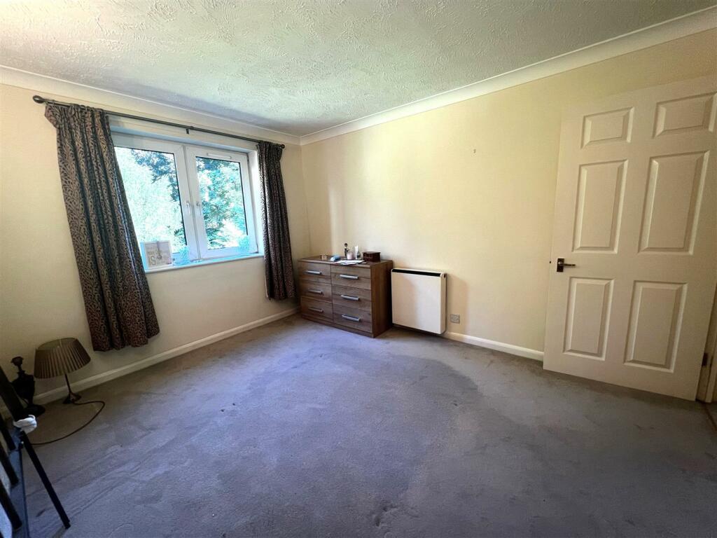 bedroom edit.jpg
