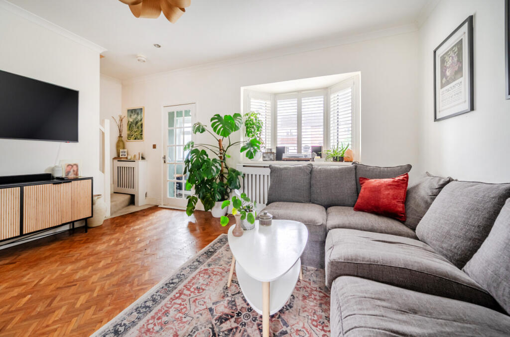 1395676-8-695f9c6...