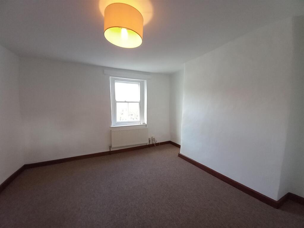 3 Torr Cotts FF Bed.jpg