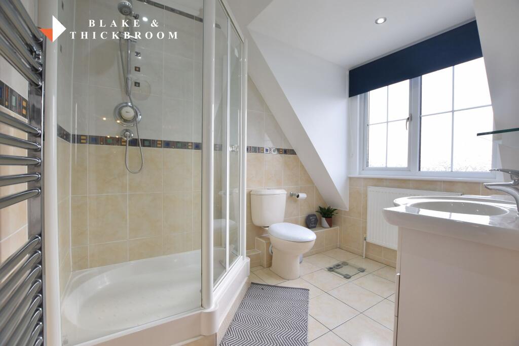 ENSUITE SHOWER ROOM