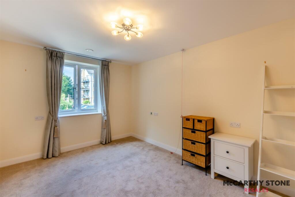 8614808-interior06.jpg
