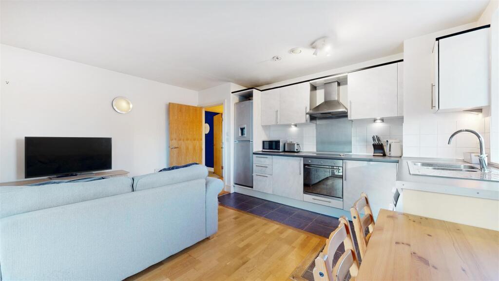 Flat 801, Wharfside Point North - KTjaWFNFTp2xw9oY