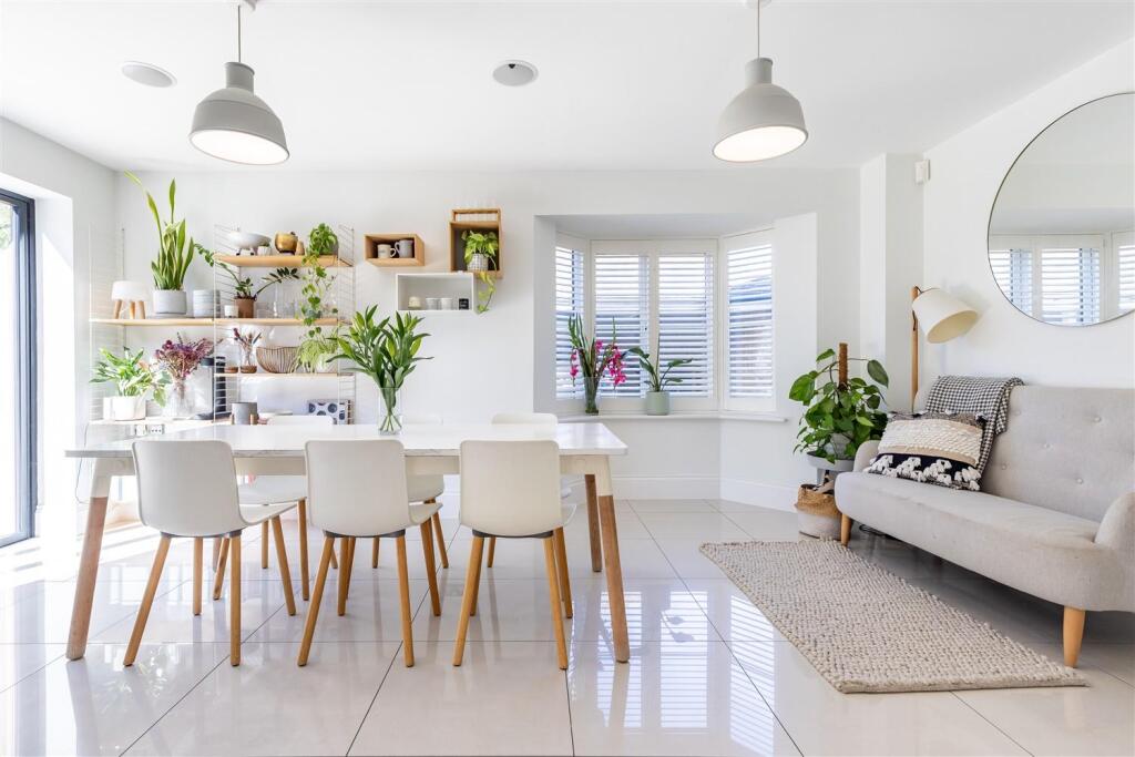 1 Boleyn Row  (11).jpg