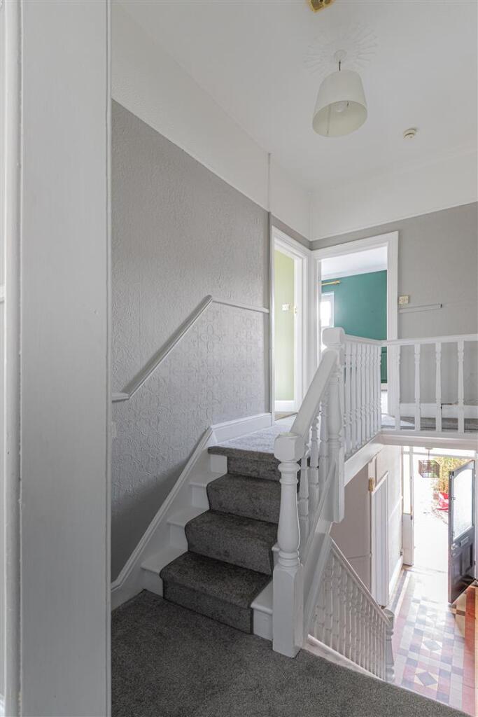 Llanishen Street 15-10.jpg