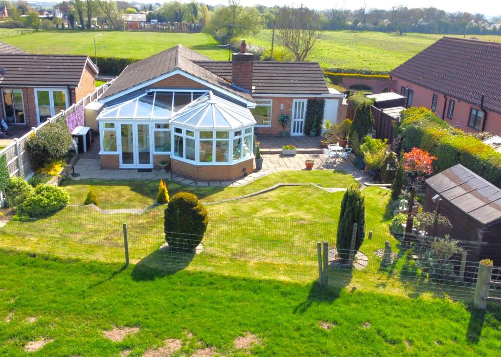 Elevated Rear Aspect 982