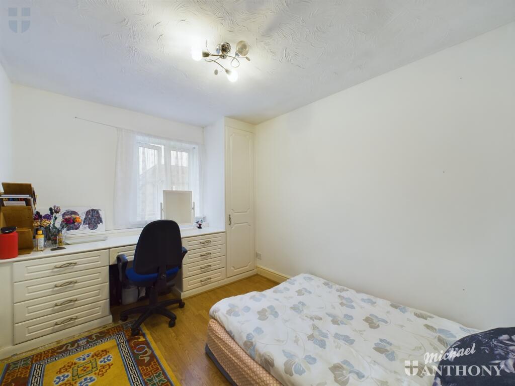 CAM03218G0-PR0379-STILL002