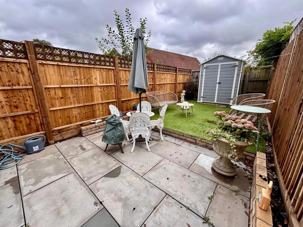 garden 1.jpg