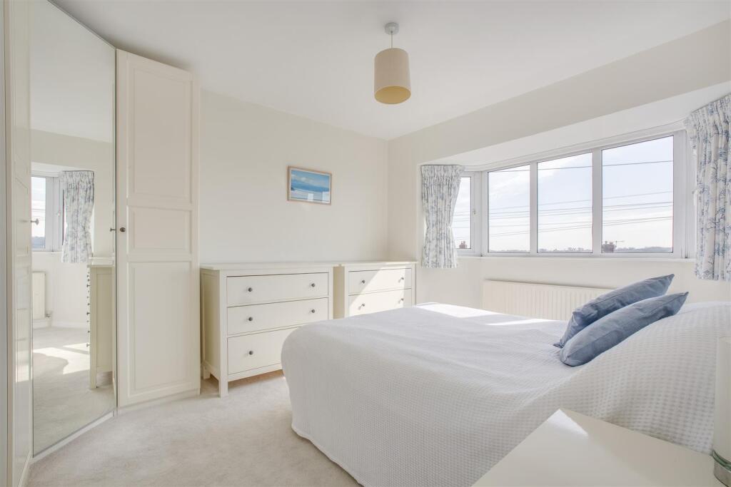 7 Hunt Road, HP13 7RE-3.jpg