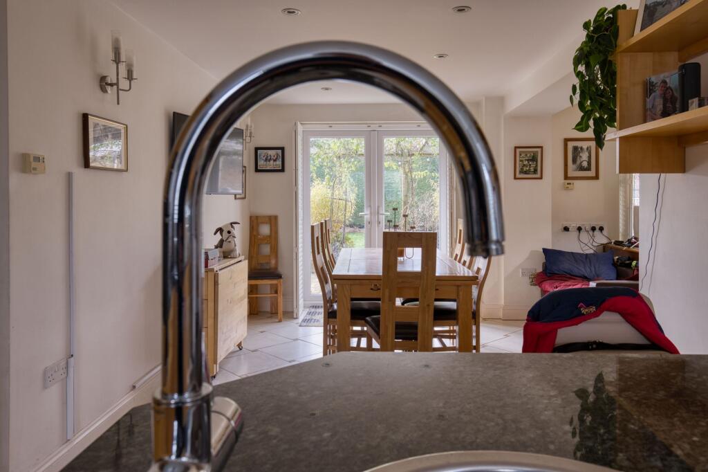 Kitchen/Dining