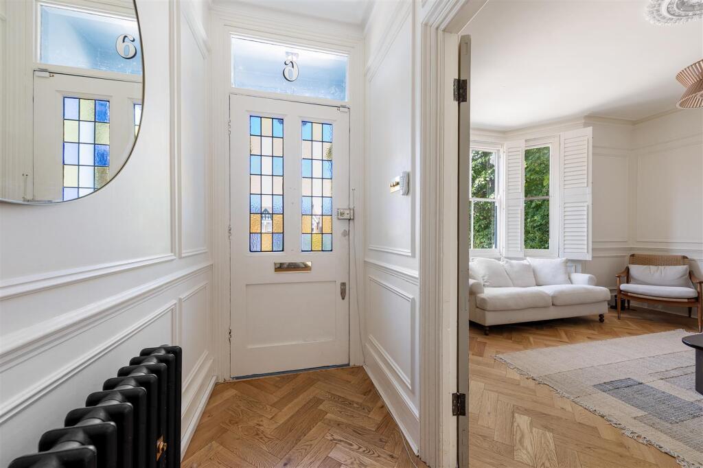 Castle Avenue E4