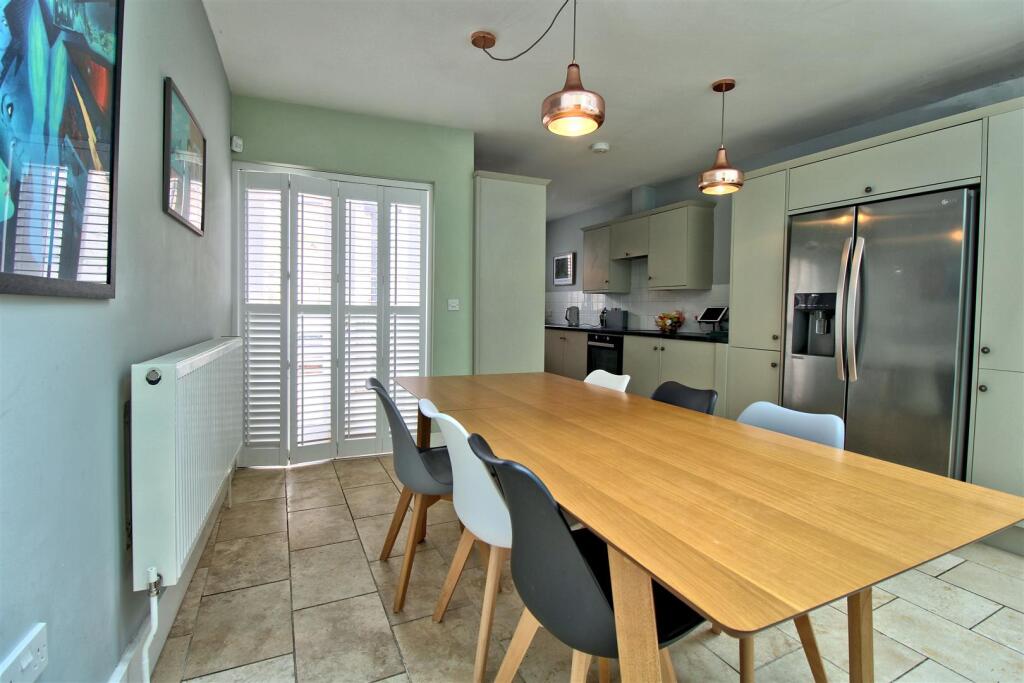 Kitchen Diner