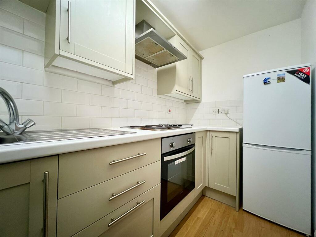 USE kitchen (3).jpg