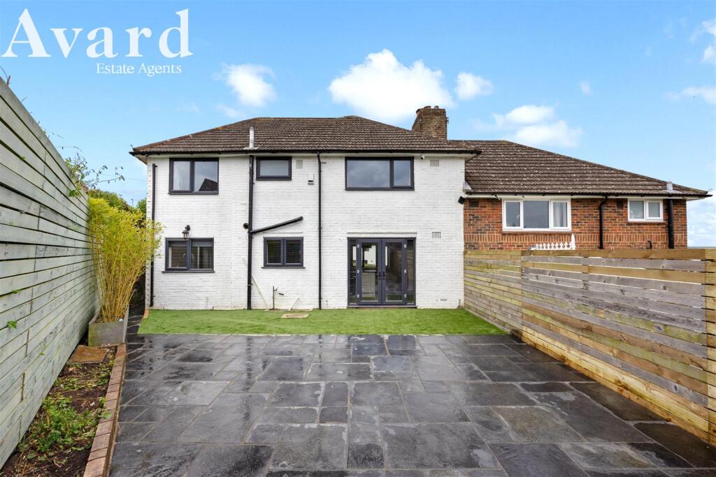 Warnham Rise_9-016.jpg