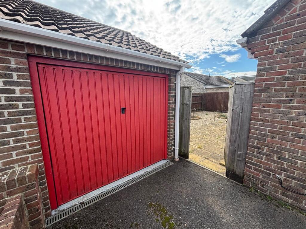 Garage.jpg