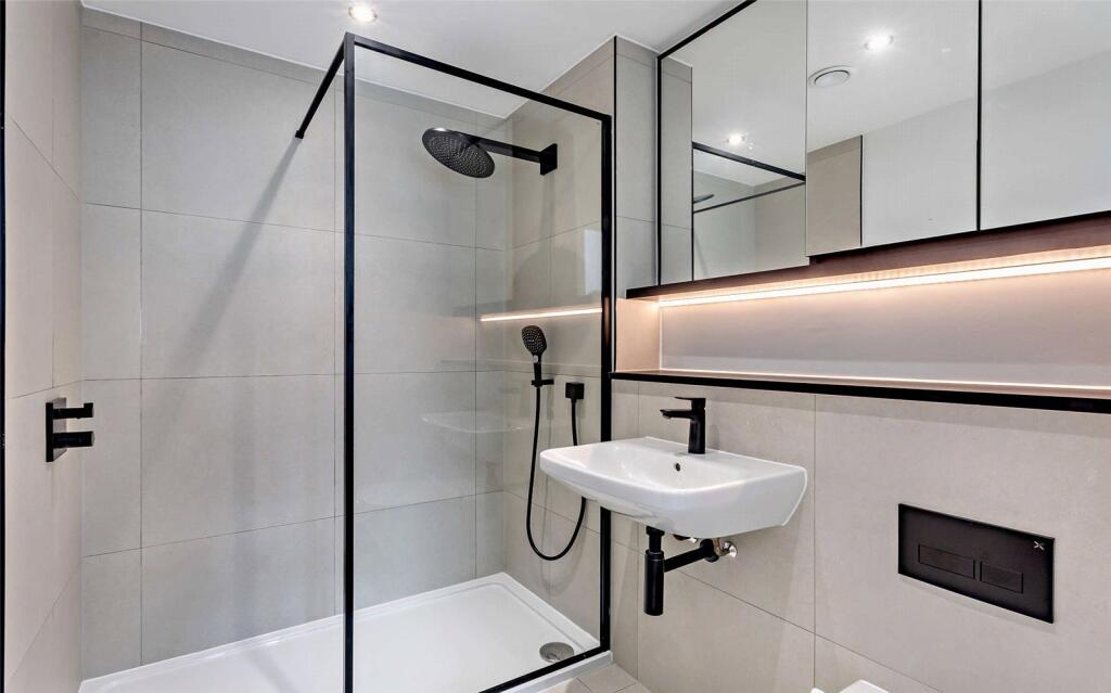 Ensuite Shower Room