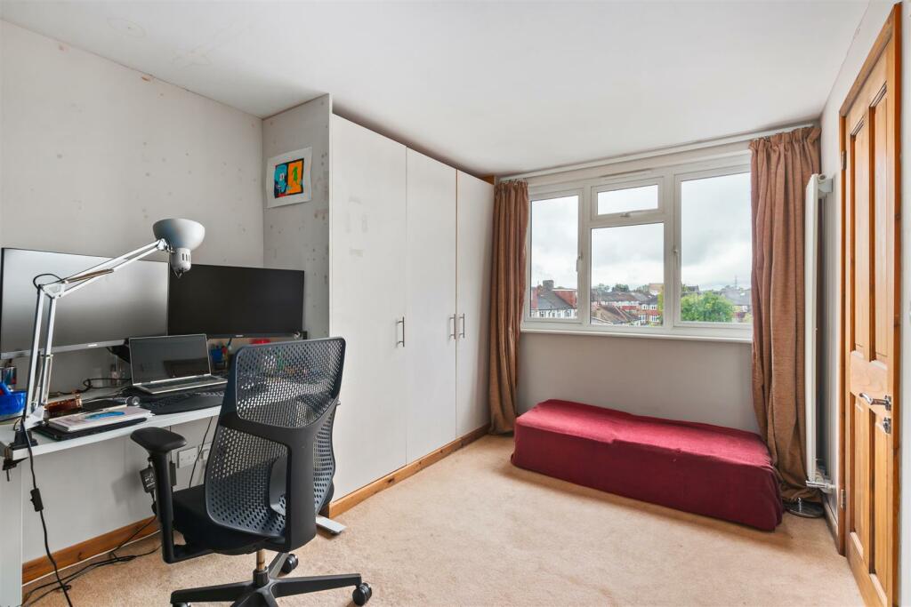 Camborne Road, ph1 (11).jpg