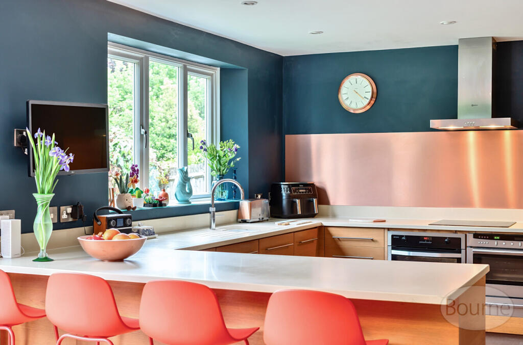 d99ea883-d8ab-4ce...