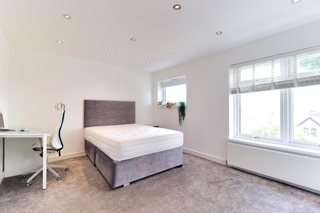 Bedroom 1 (2nd floor)