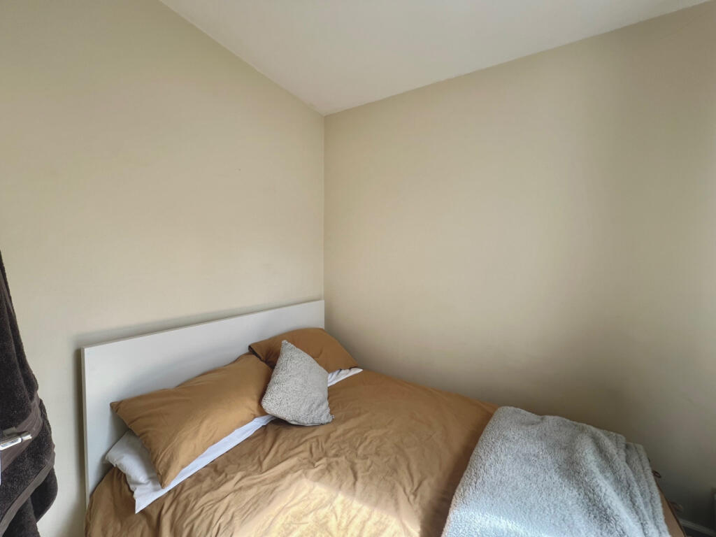 first floor, room 2