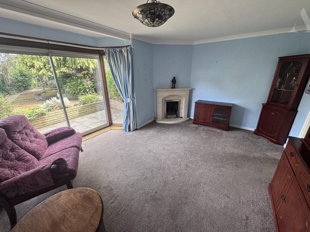 3 Gaydon Road ~reception 2