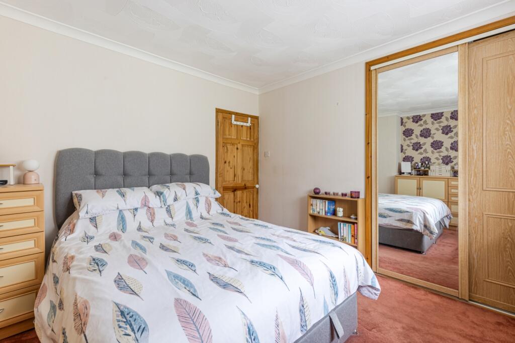 A19 - 33 George Road, Paignton - 250919