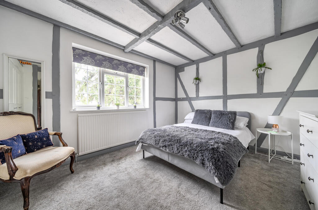 1320581-8-688395c...