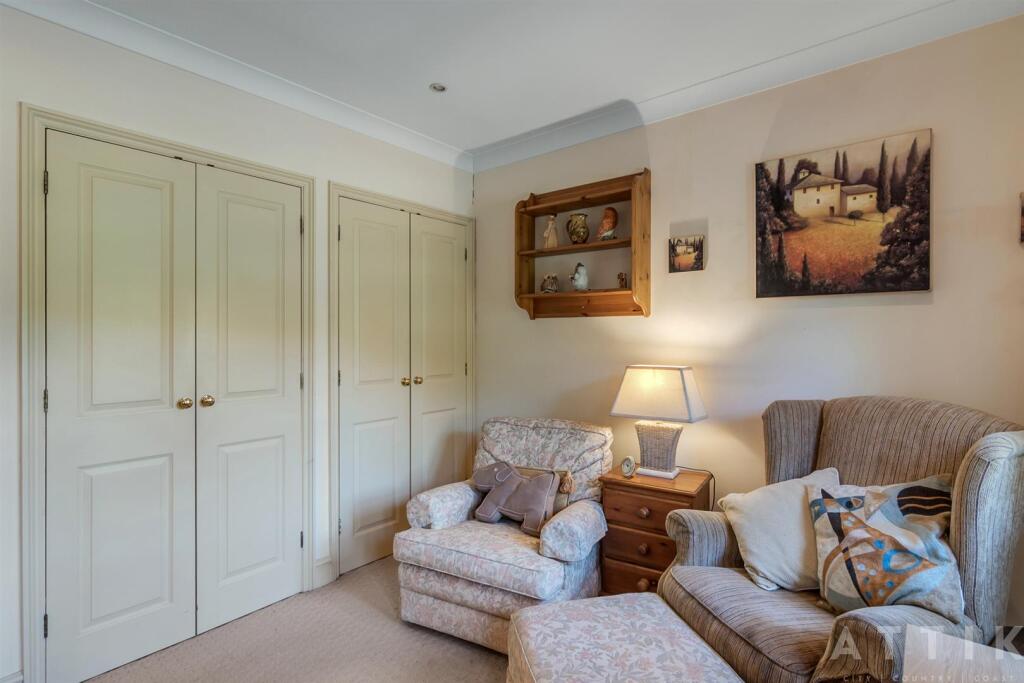 2 Hanbury Close, Halesworth IP19 8DG (19).jpg