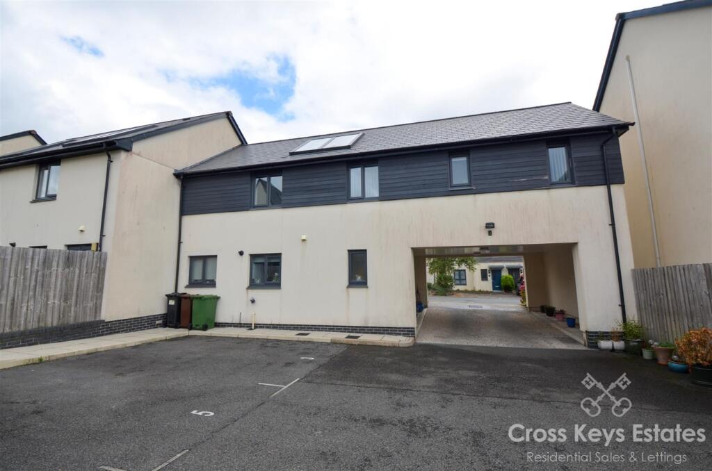 Allocated Parking And Communal Park