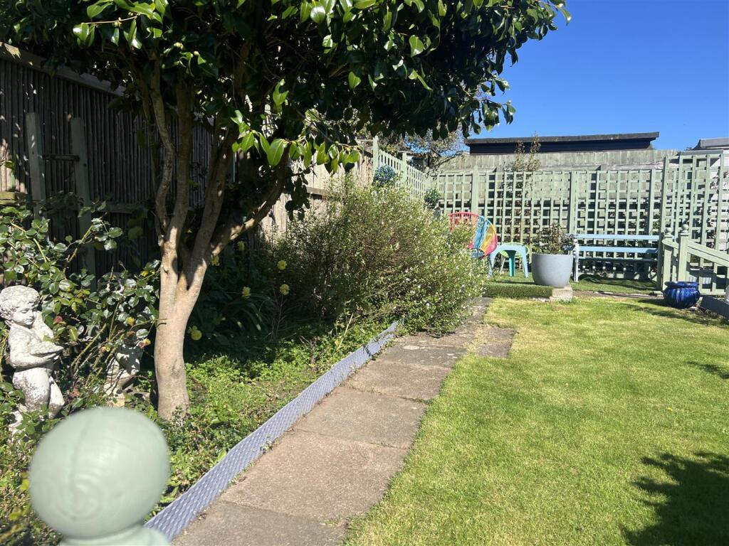 Gardens &amp; Garage