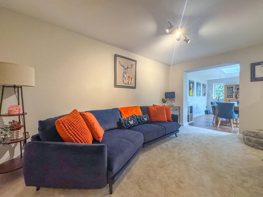 Lowes Drive - Image-23.jpg