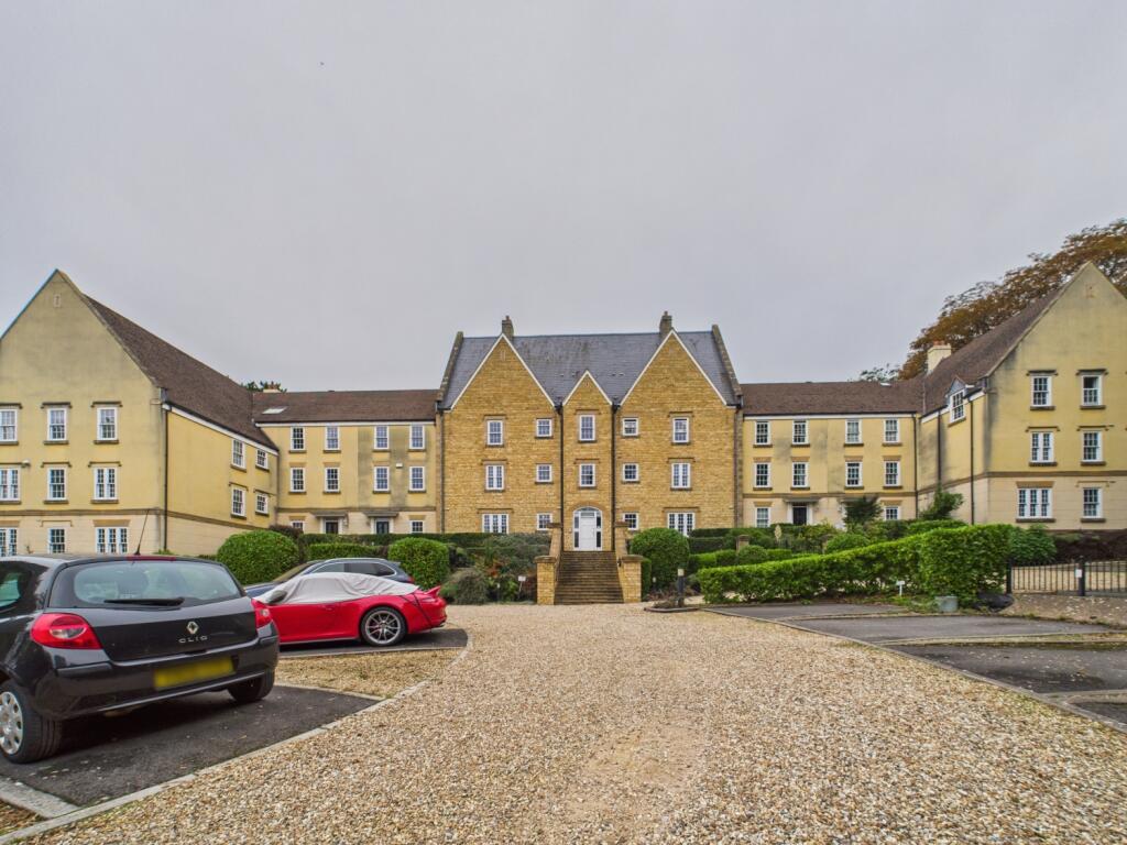 CAM01740G0-PR0455-STILL001