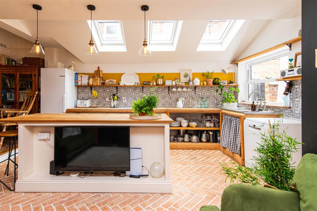 home-281.jpg