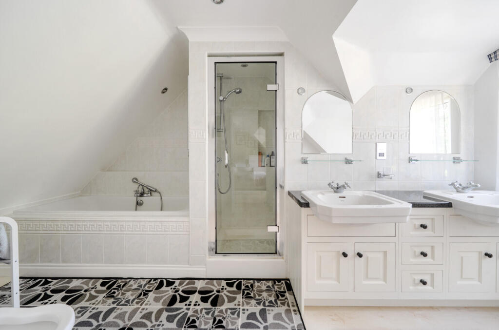 1325016-31-687535...