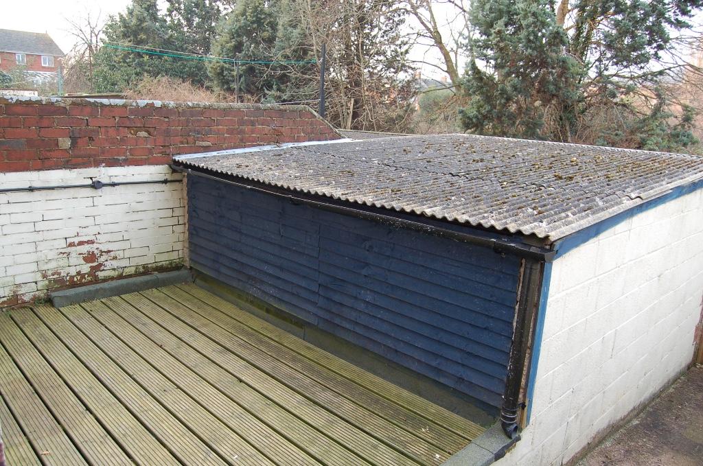 Rear Decking Area