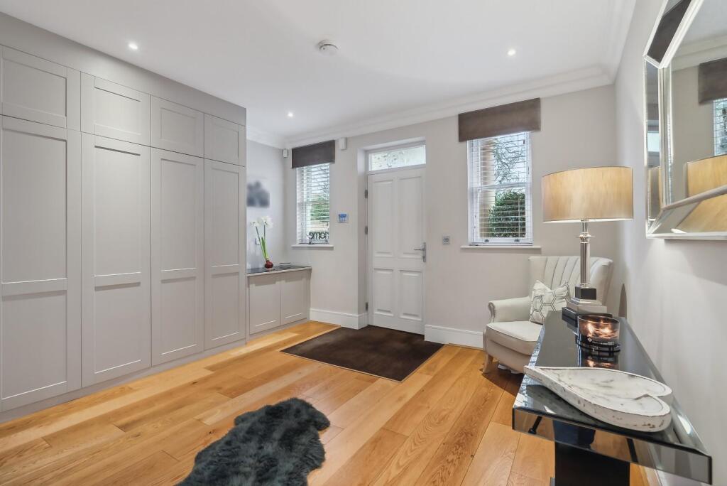 Entrance Hallway.jpeg