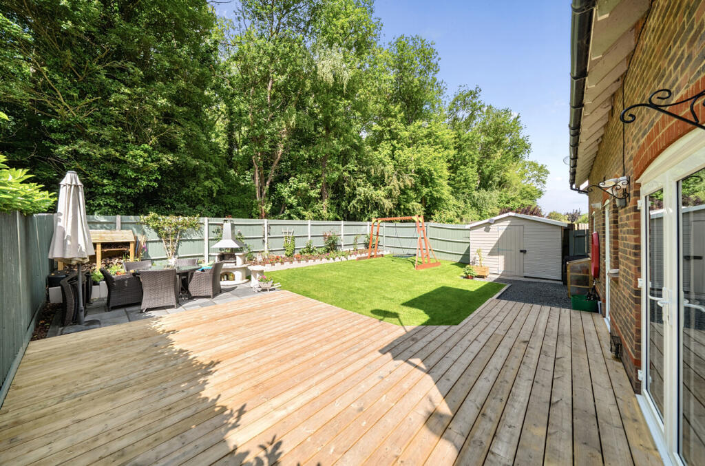 1272690-2-6836f6a...