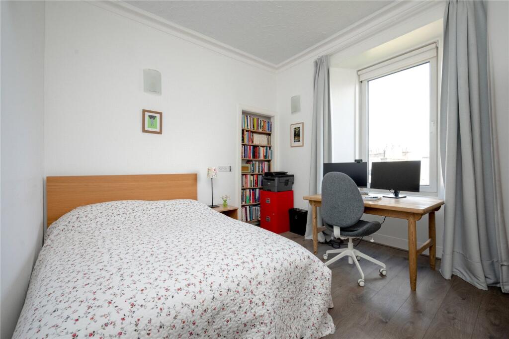 Earlston Place 10