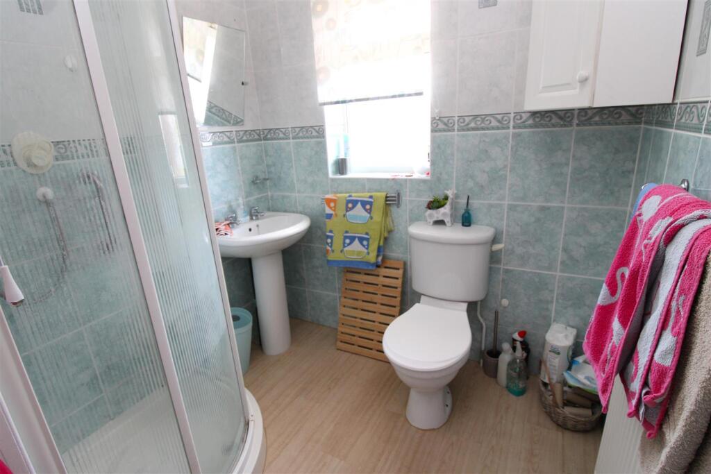 Shower room.JPG