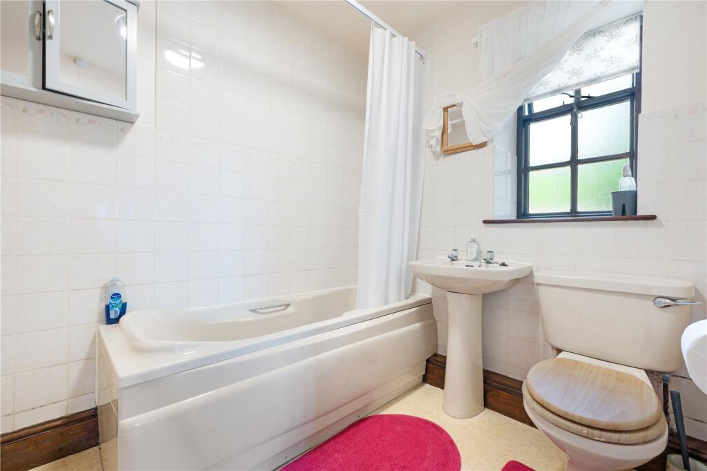 Cottage Bathroom