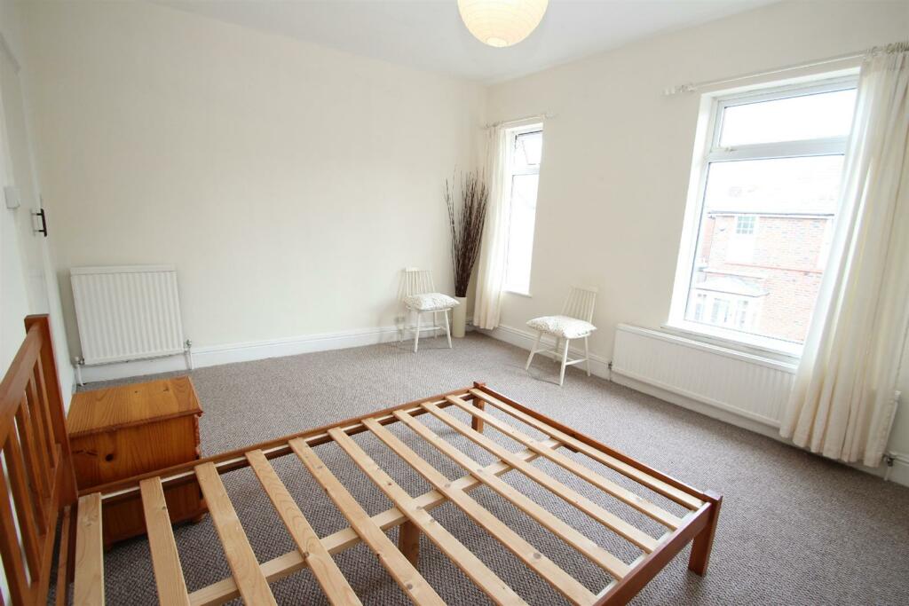 F1 Bedroom 1 Aspect 2.jpg