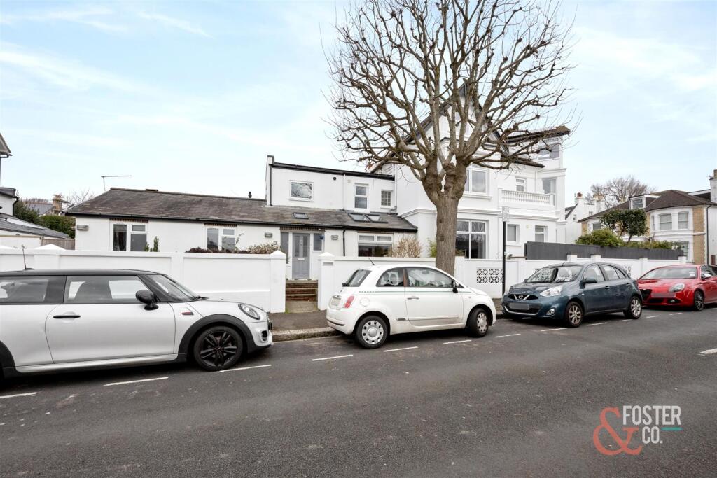 Hove Park Villas, 18-020.jpg