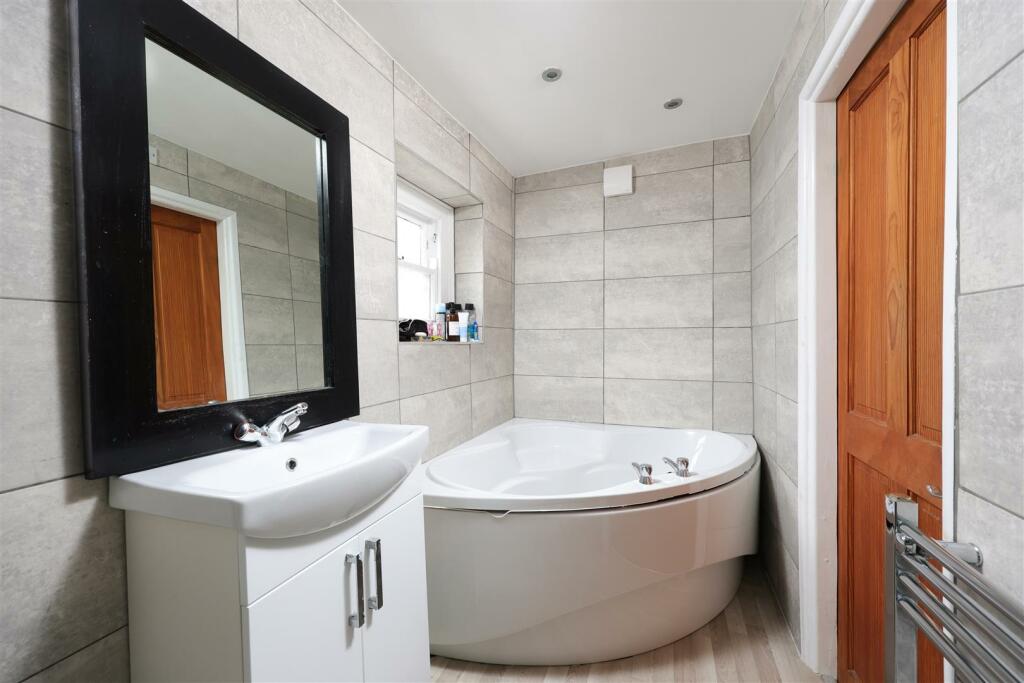 43 Elliston Road 3.JPG