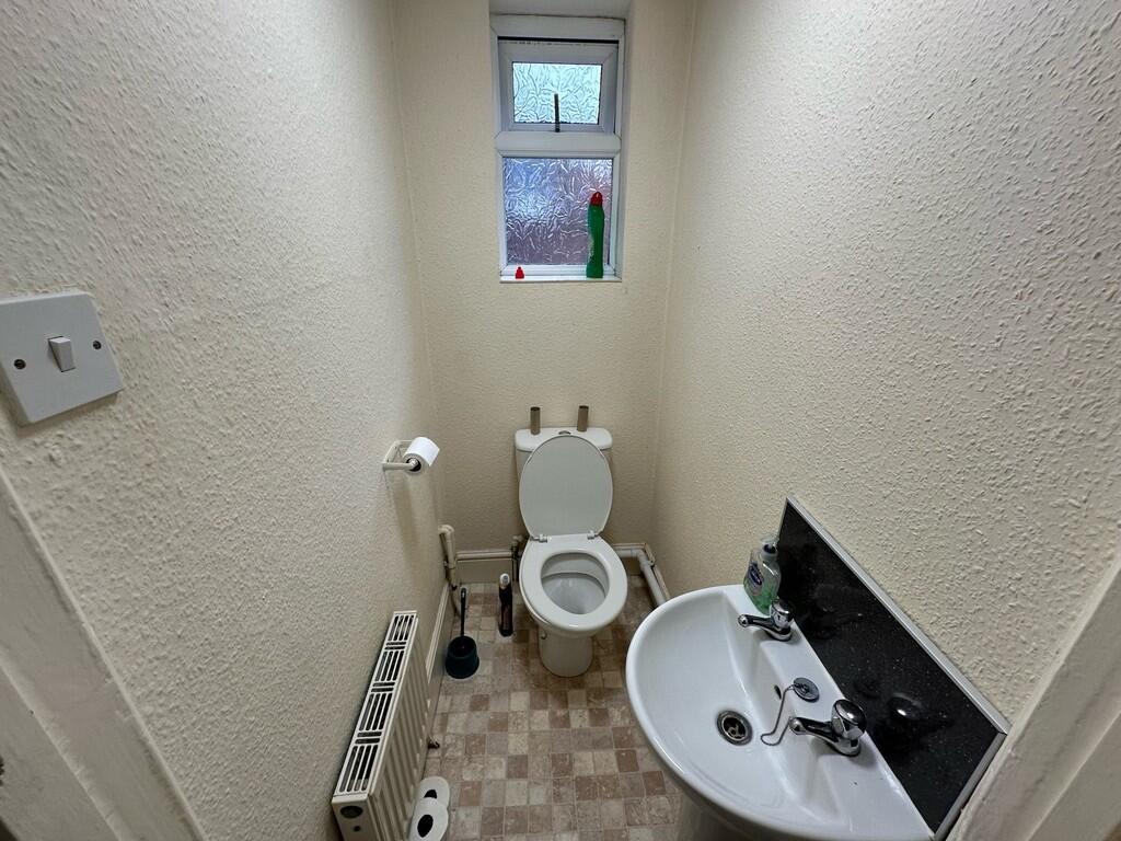 small bathroom 14...