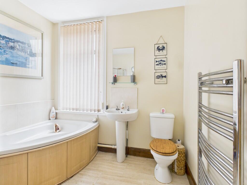 CAM05068G0-PR0040...