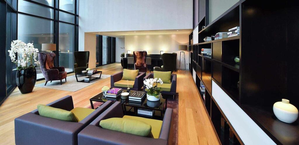 residents lounge.cfm.jpg