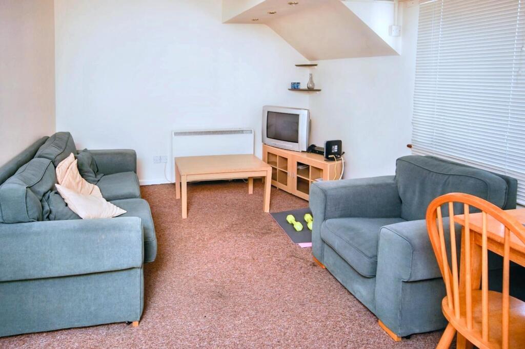 12 camden f3 living room.jpeg