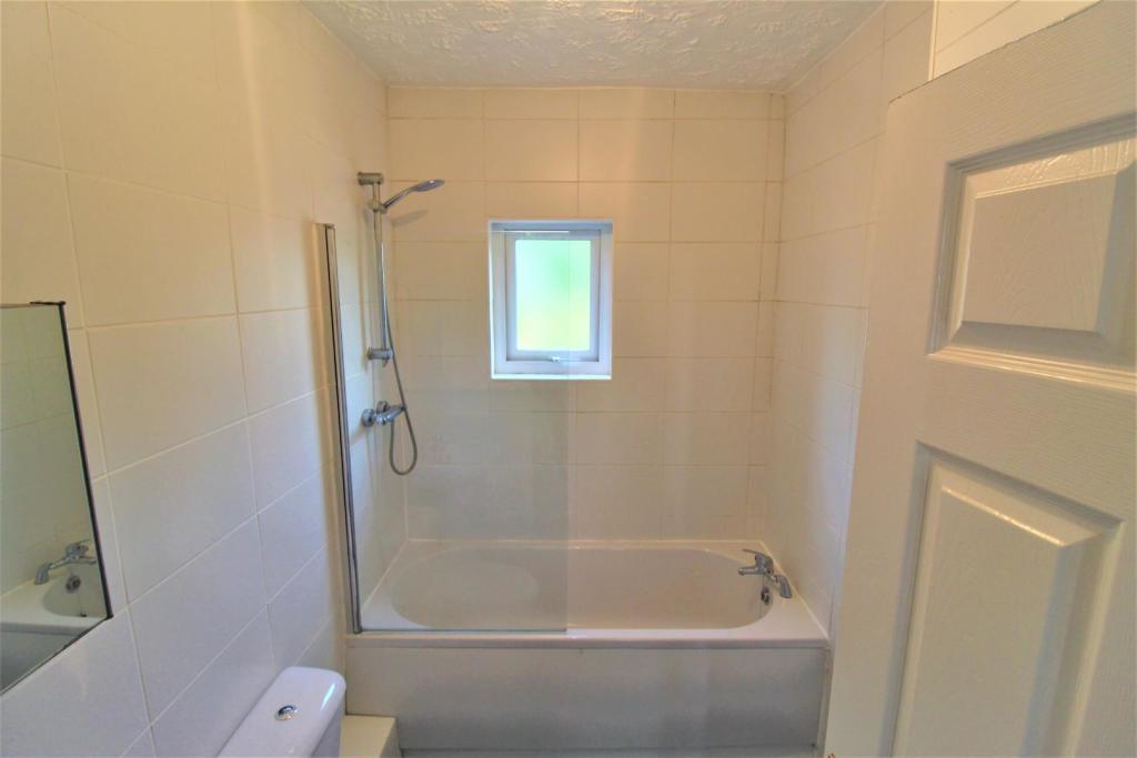 426 Bolton Road West